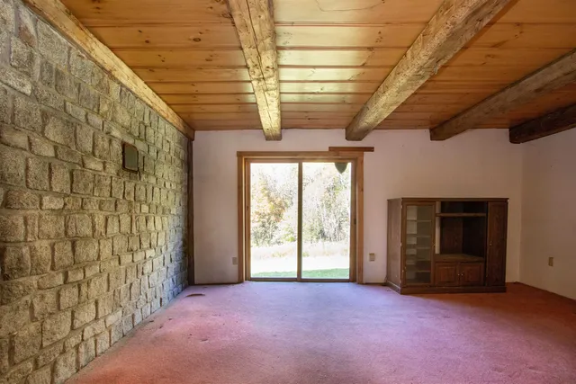 $649,000 | 91 Venheim Road, Lunenburg, VT 05906