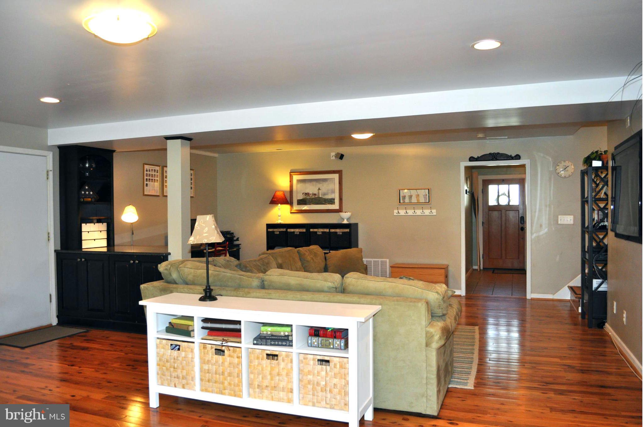 17 Severndale Road Severna Park, MD 21146 - Photo 15 of 30 Family Room
