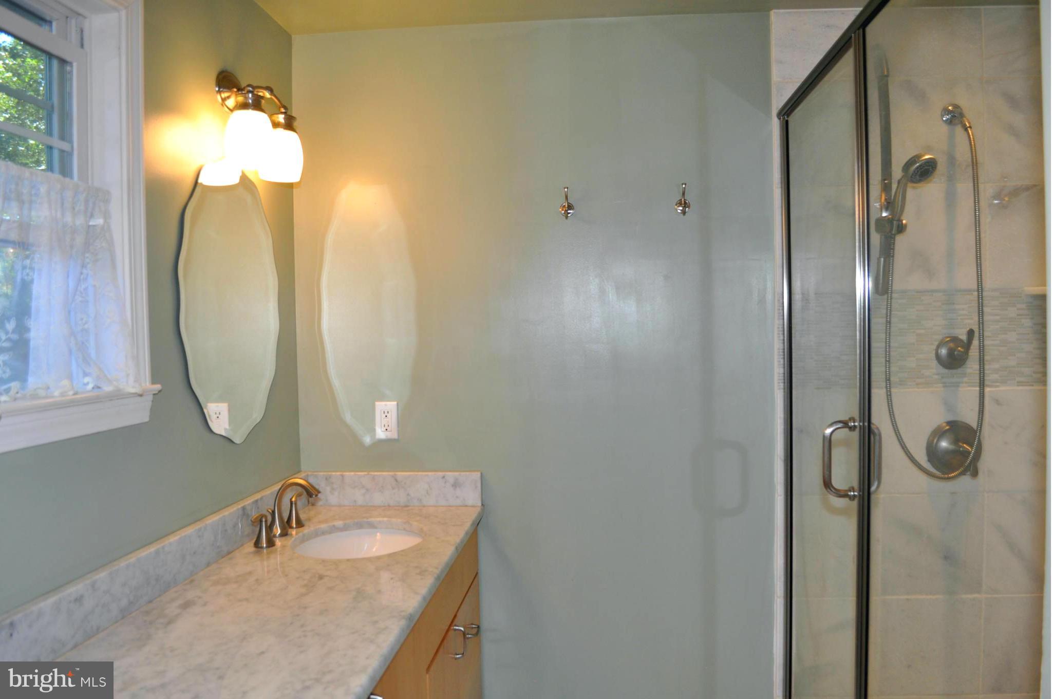 17 Severndale Road Severna Park, MD 21146 - Photo 20 of 30 Bath (Master)
