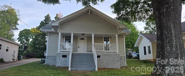 $225,000 | 227 West B Street, Newton, NC 28658