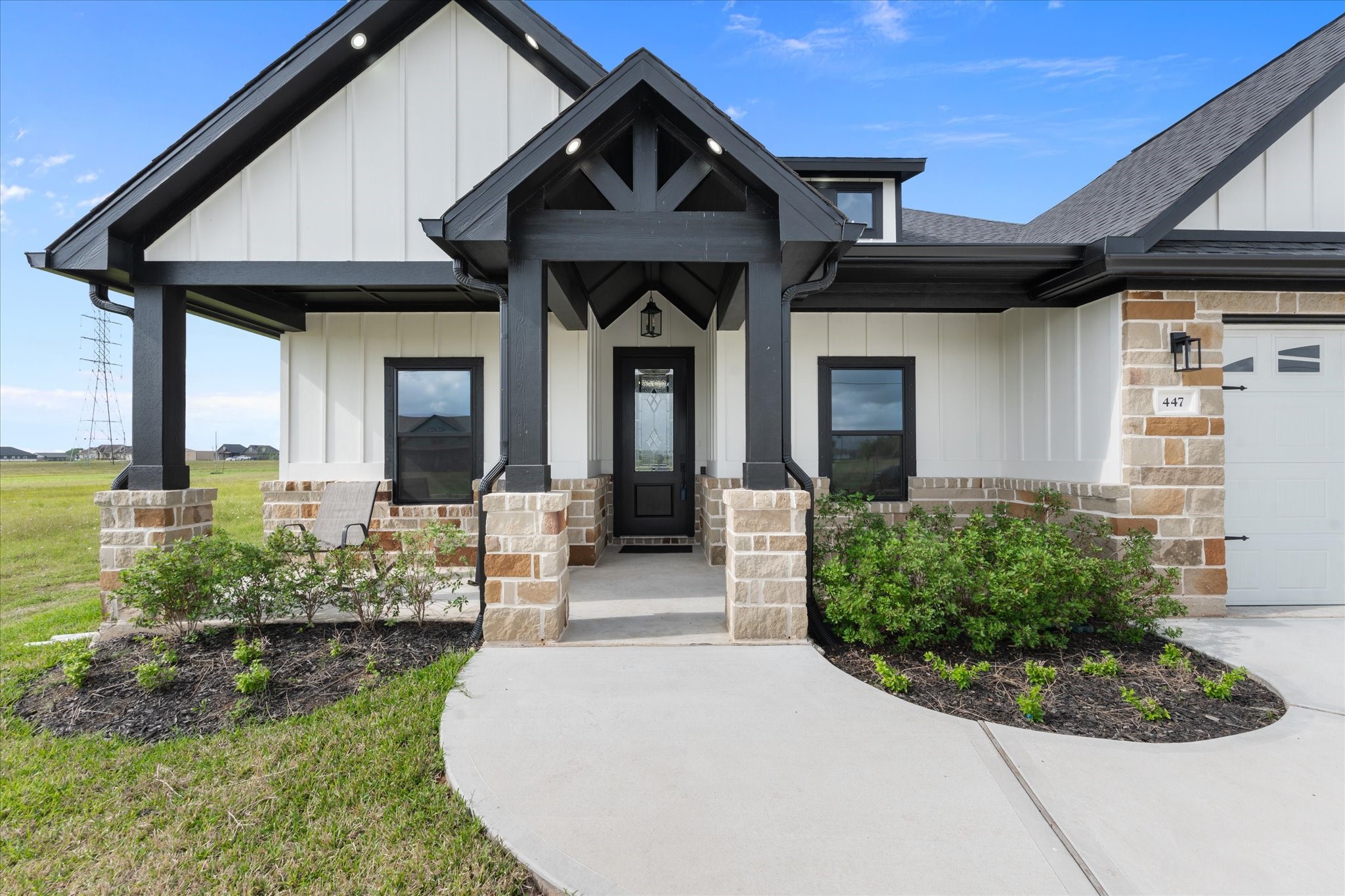 447 Sunset Trail Angleton, TX 77515 - Photo 2 of 41 Front of the house