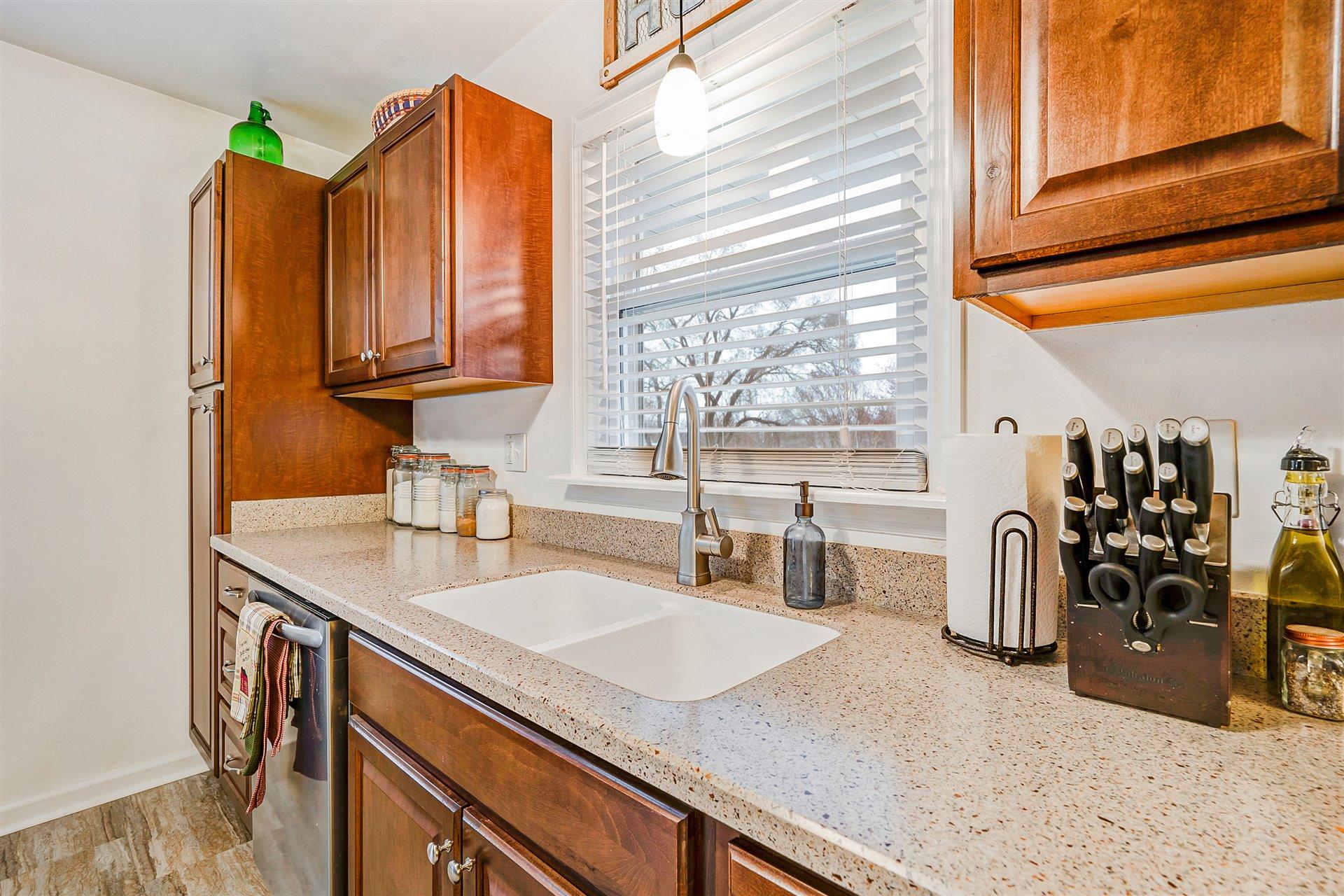7609 Deer Branch Road Roanoke, VA 24019 - Photo 12 of 39 12-DSC00028