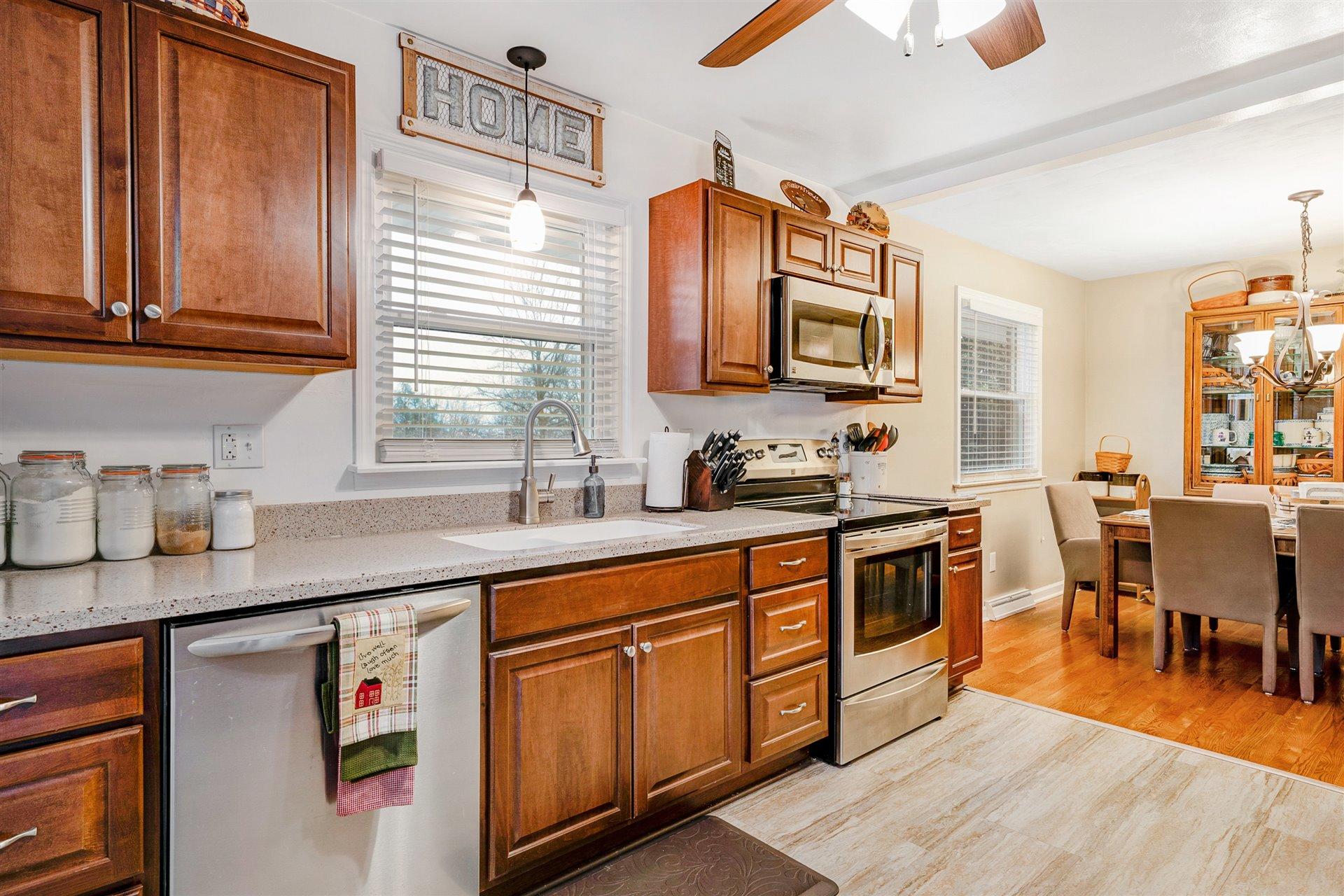 7609 Deer Branch Road Roanoke, VA 24019 - Photo 15 of 39 15-DSC00043