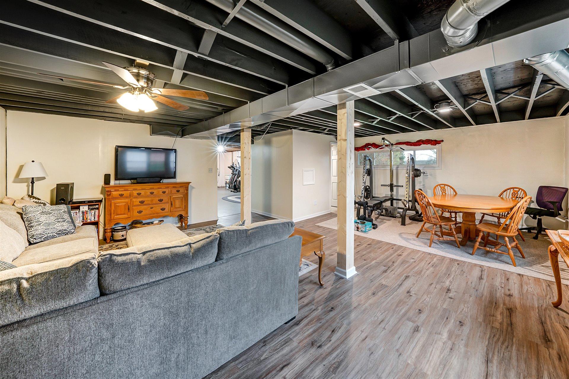 7609 Deer Branch Road Roanoke, VA 24019 - Photo 32 of 39 32-DSC00097