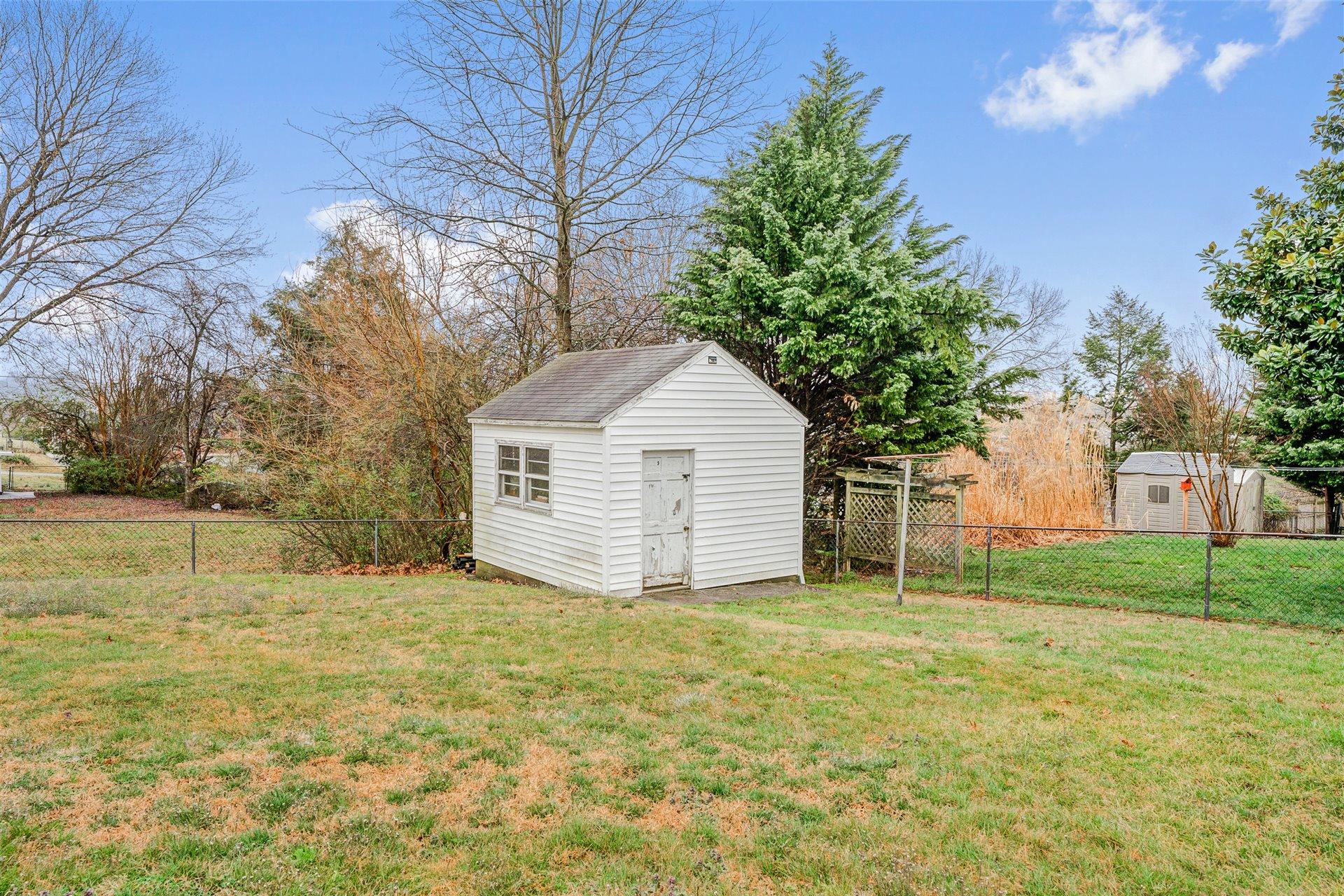 7609 Deer Branch Road Roanoke, VA 24019 - Photo 36 of 39 36-DSC00109