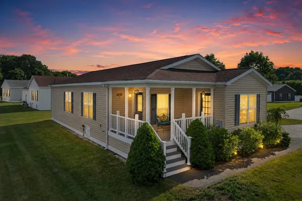 $529,000 | 2 Goldenrod Way, North Hampton, NH 03862