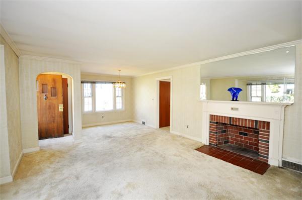 62 Brook Farm Road Boston, MA 02132 - Photo 3 of 15 Gallery Image 3