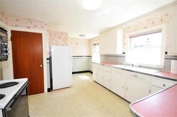 62 Brook Farm Road Boston, MA 02132 - Photo 4 of 15 Gallery Image 4