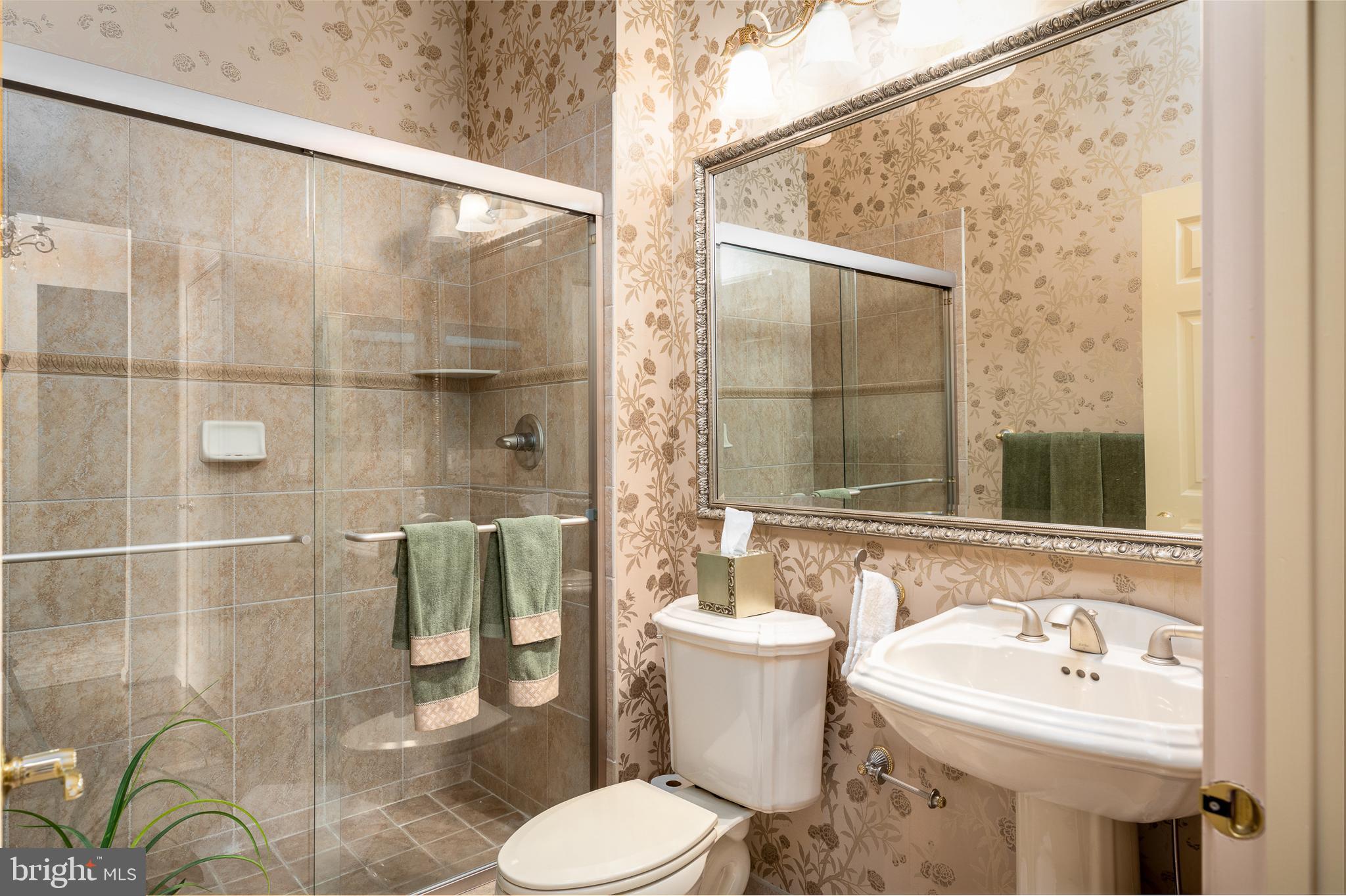 97 Sydney Road Holland, PA 18966 - Photo 23 of 25 Hall Bathroom