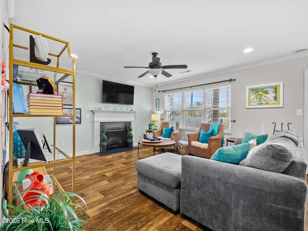 $389,000 | 522 Deep Inlet Drive, Sneads Ferry, NC 28460