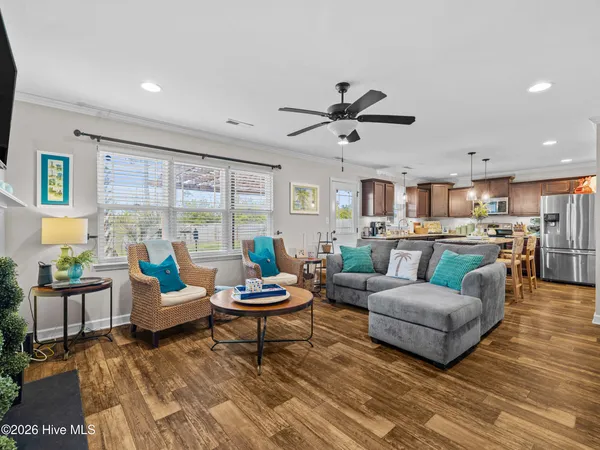 $389,000 | 522 Deep Inlet Drive, Sneads Ferry, NC 28460