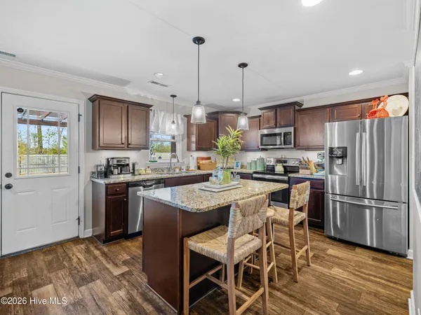 $389,000 | 522 Deep Inlet Drive, Sneads Ferry, NC 28460