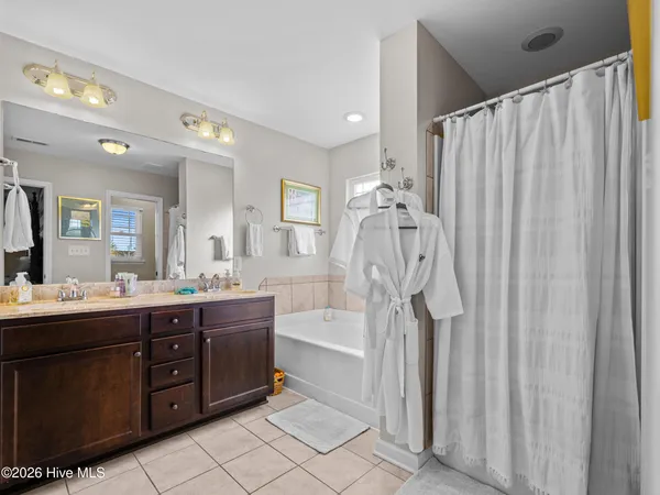 $389,000 | 522 Deep Inlet Drive, Sneads Ferry, NC 28460