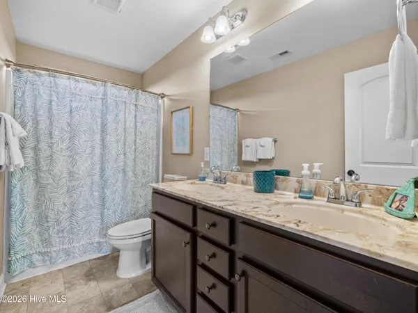$389,000 | 522 Deep Inlet Drive, Sneads Ferry, NC 28460