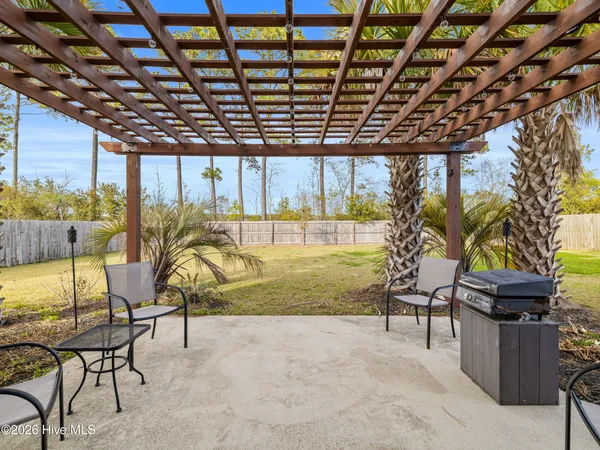 $389,000 | 522 Deep Inlet Drive, Sneads Ferry, NC 28460