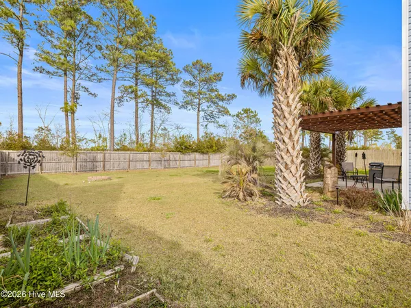$389,000 | 522 Deep Inlet Drive, Sneads Ferry, NC 28460