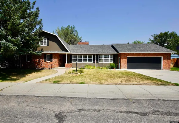 $550,000 | 1110 Bella Vista Drive, Casper, WY 82601