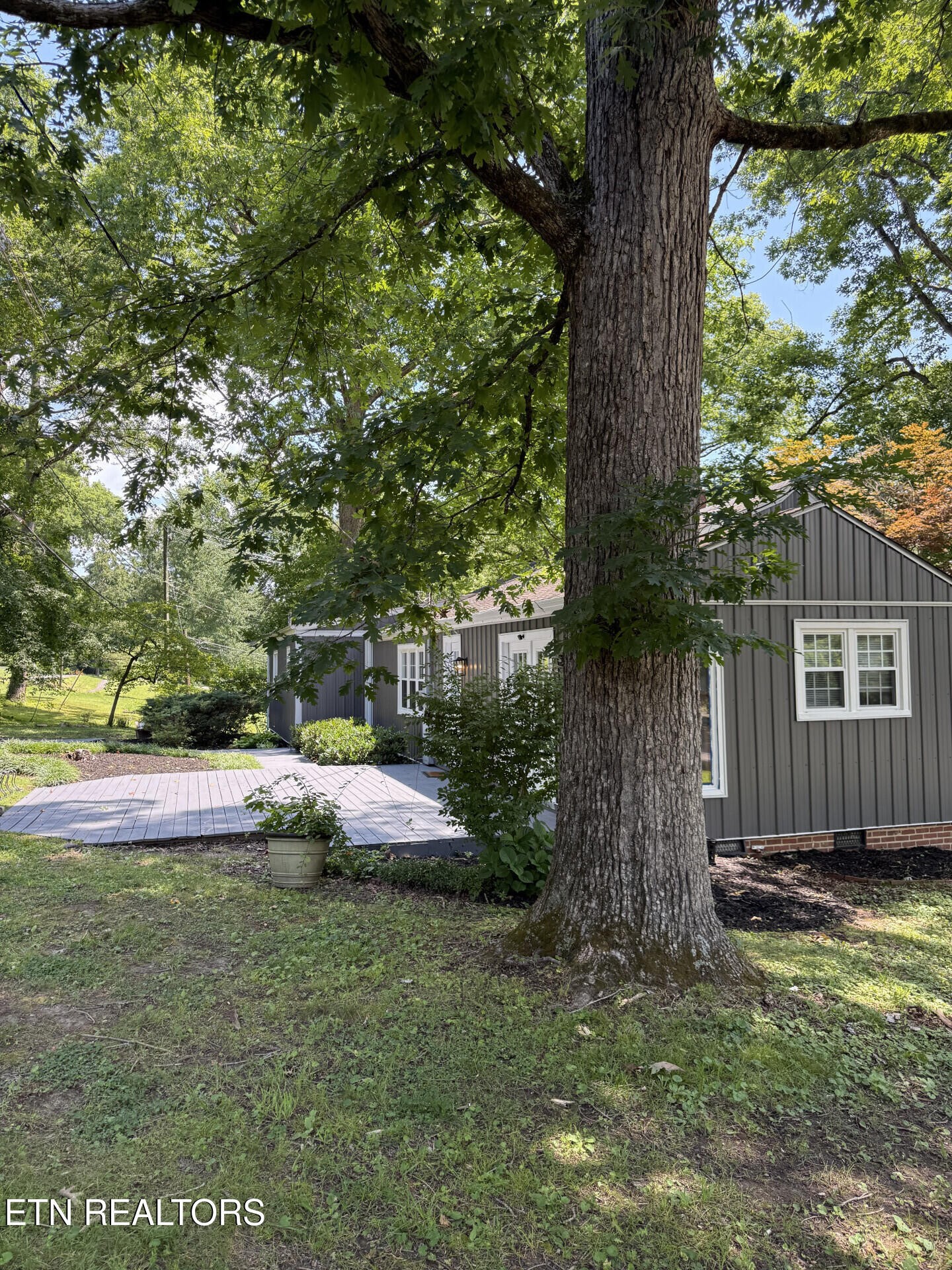 142 West Norris Road Norris, TN 37828 - Photo 15 of 20