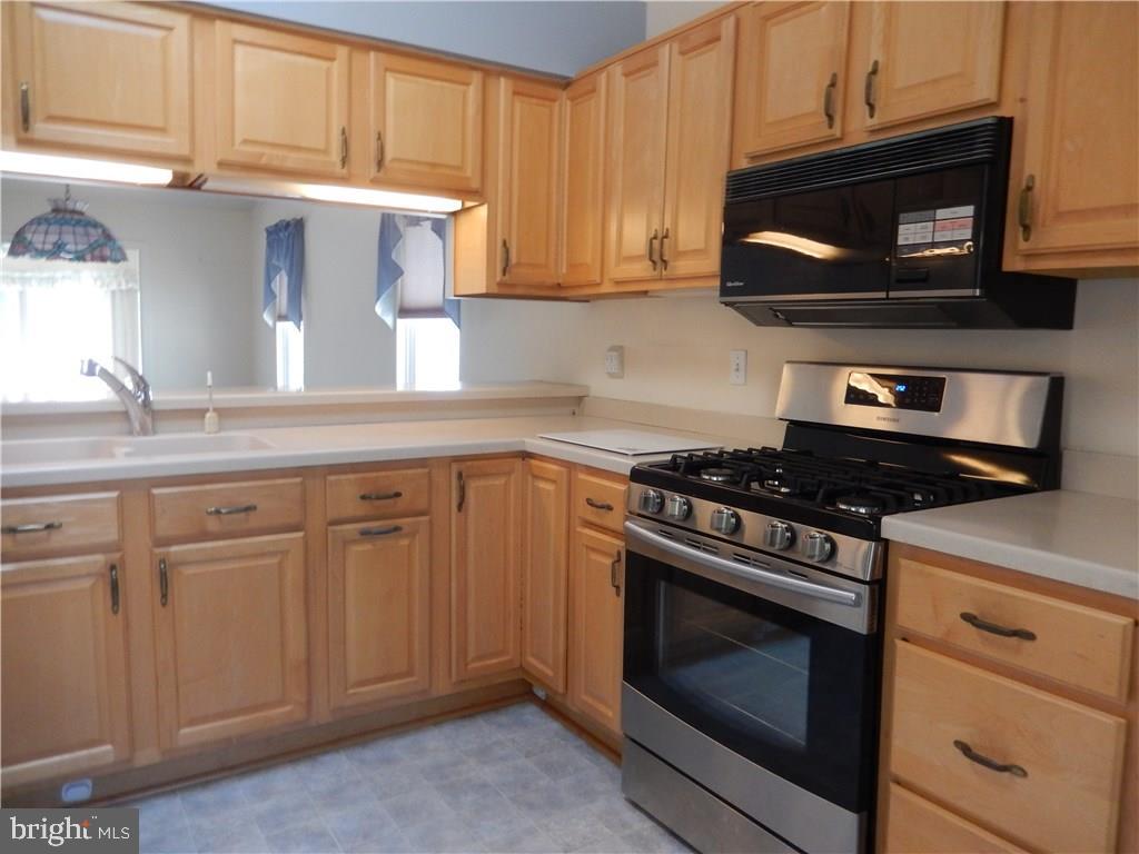 140 Jennings Road Manahawkin, NJ 08050 - Photo 4 of 45 Gallery Image 4