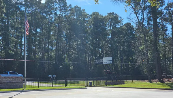 a view of a tennis court