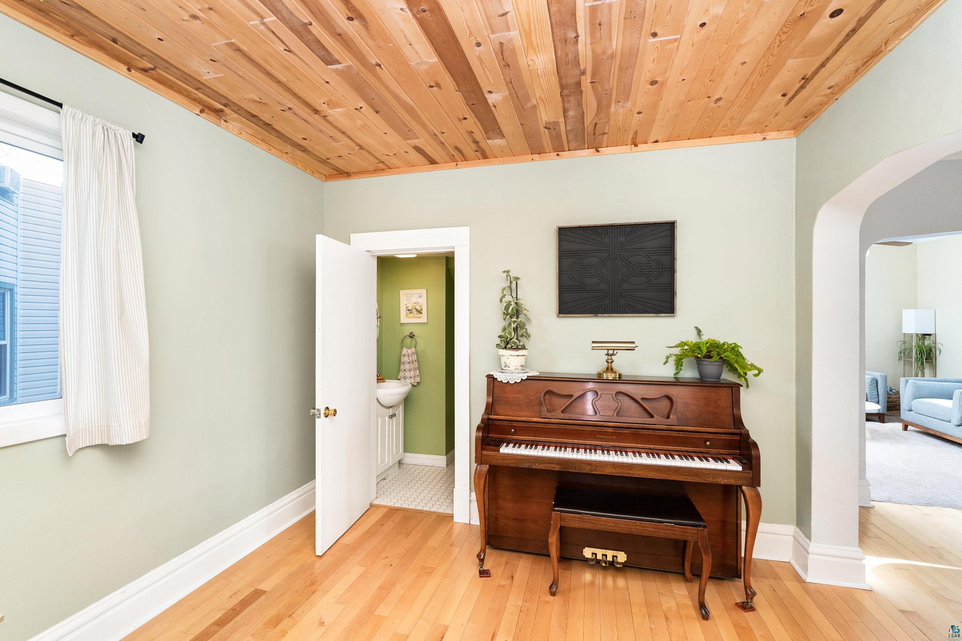 5410 Oneida Street Duluth, MN 55804 - Photo 9 of 58