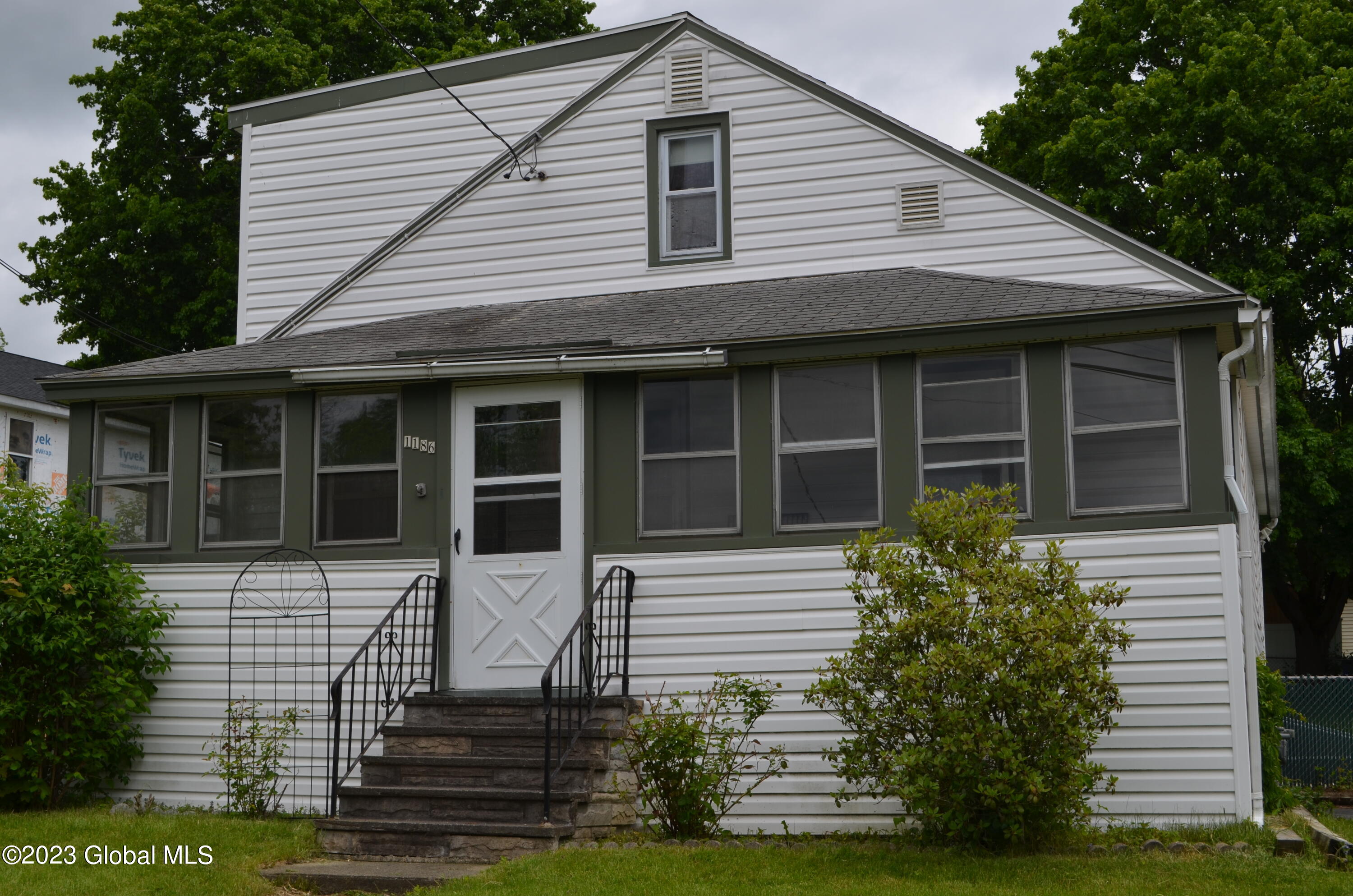 1186 River Road Troy, NY 12182 - Photo 1 of 12 Outside