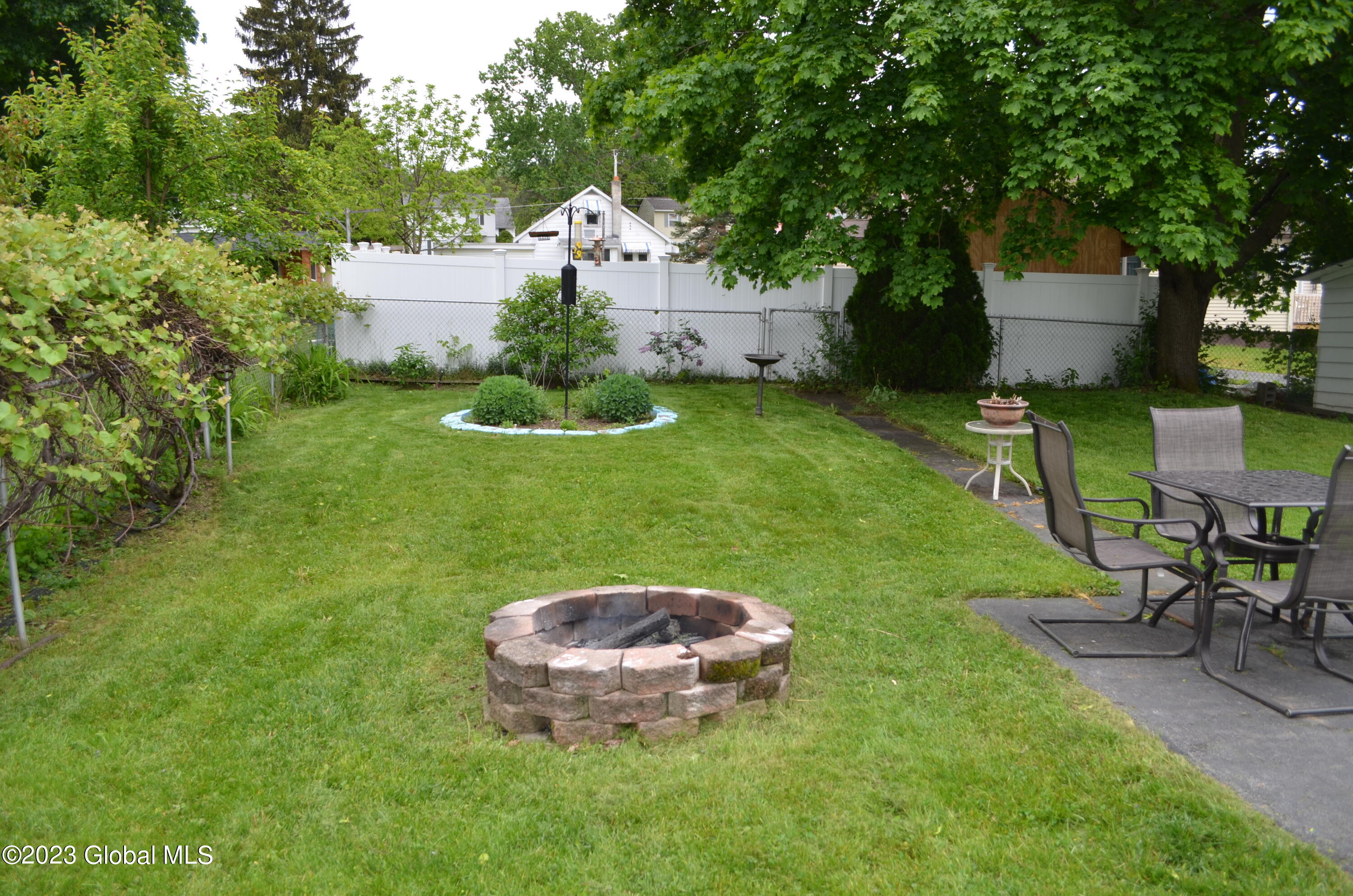 1186 River Road Troy, NY 12182 - Photo 4 of 12 DSC_1663