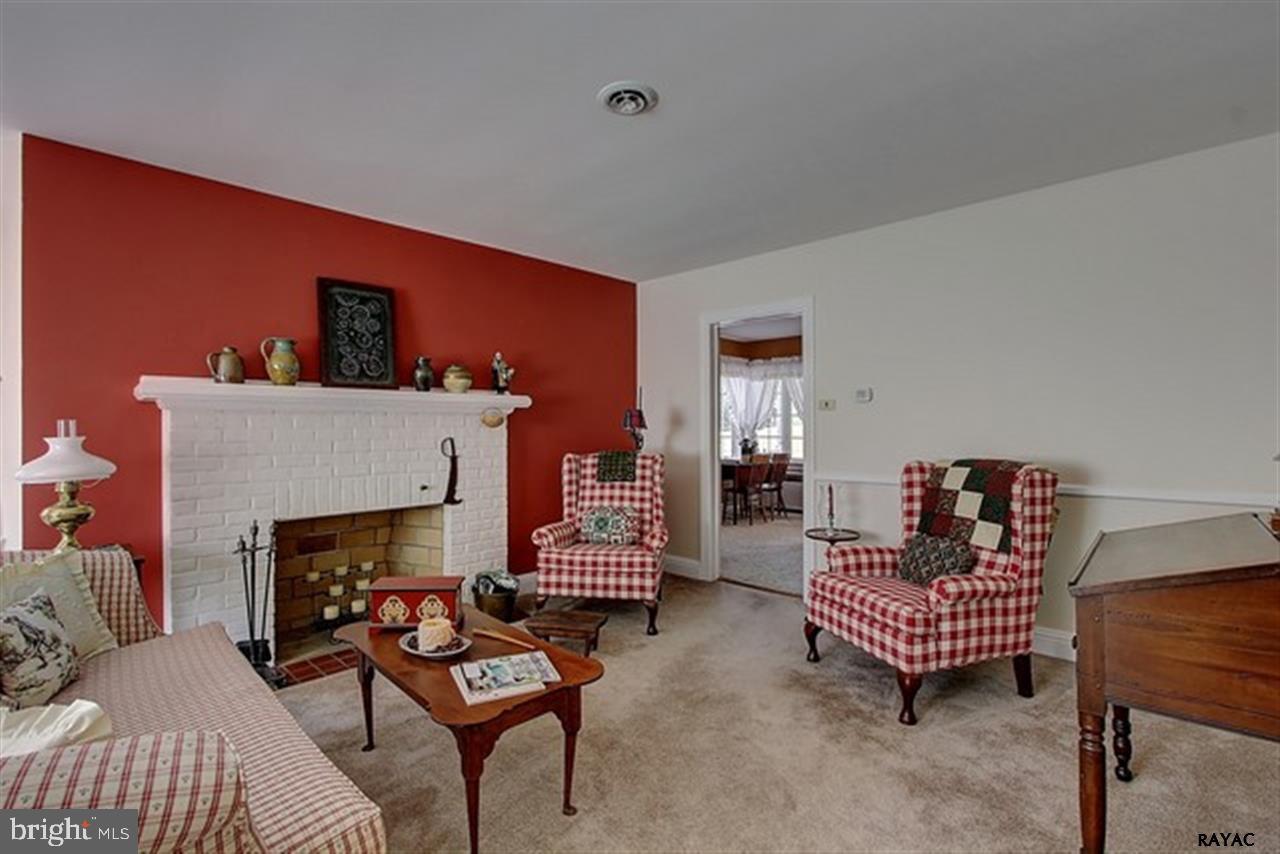 2071 Spring Street York, PA 17408 - Photo 3 of 31 Gallery Image 3