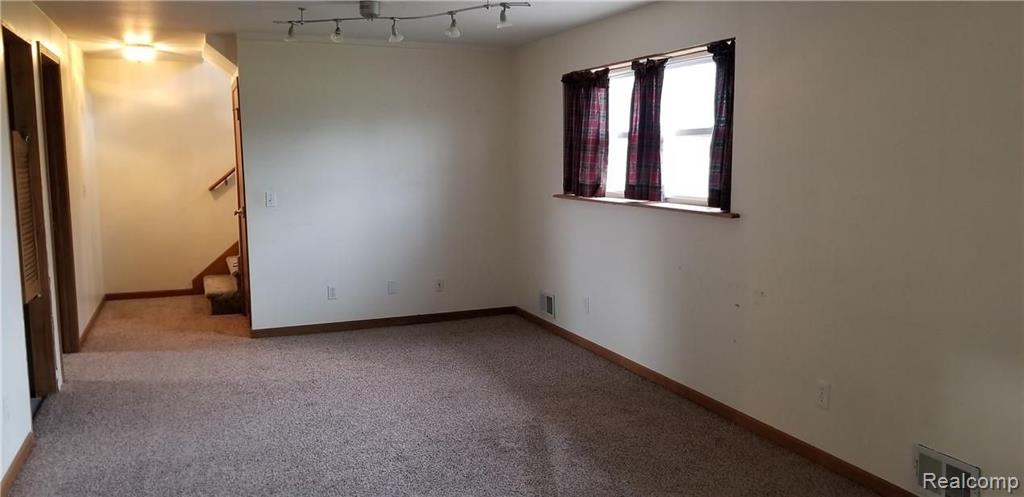 6147 Turner Road Flushing, MI 48433 - Photo 27 of 28