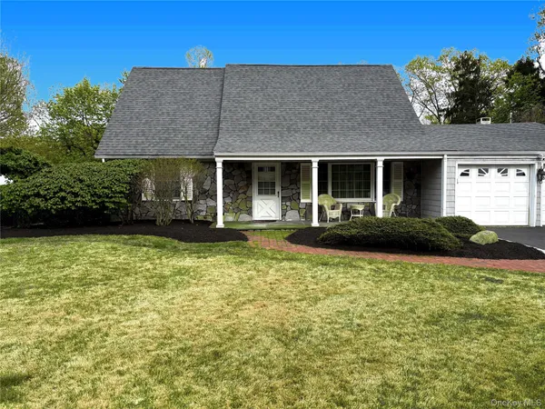 $675,000 | 139 Sycamore Circle, Stony Brook, NY 11790