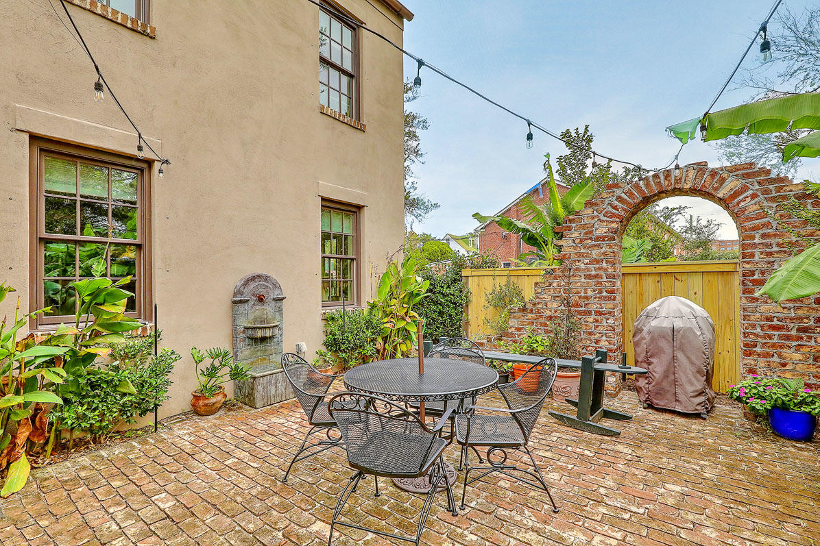 262 Coming Street Charleston, SC 29403 - Photo 14 of 30 262 Coming Street patio2