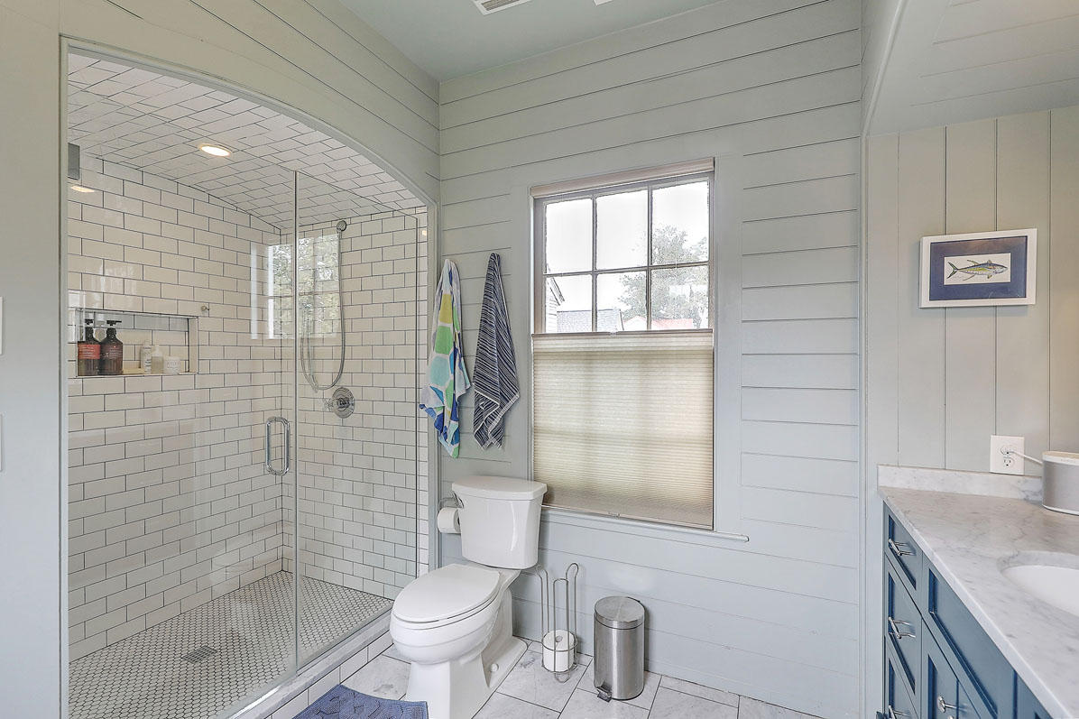 262 Coming Street Charleston, SC 29403 - Photo 22 of 30 262 Coming Street master shower
