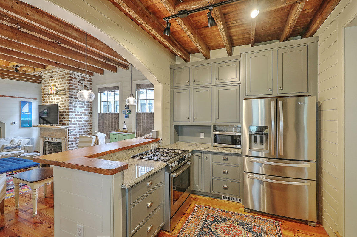 262 Coming Street Charleston, SC 29403 - Photo 7 of 30 262 Coming Street kitchen