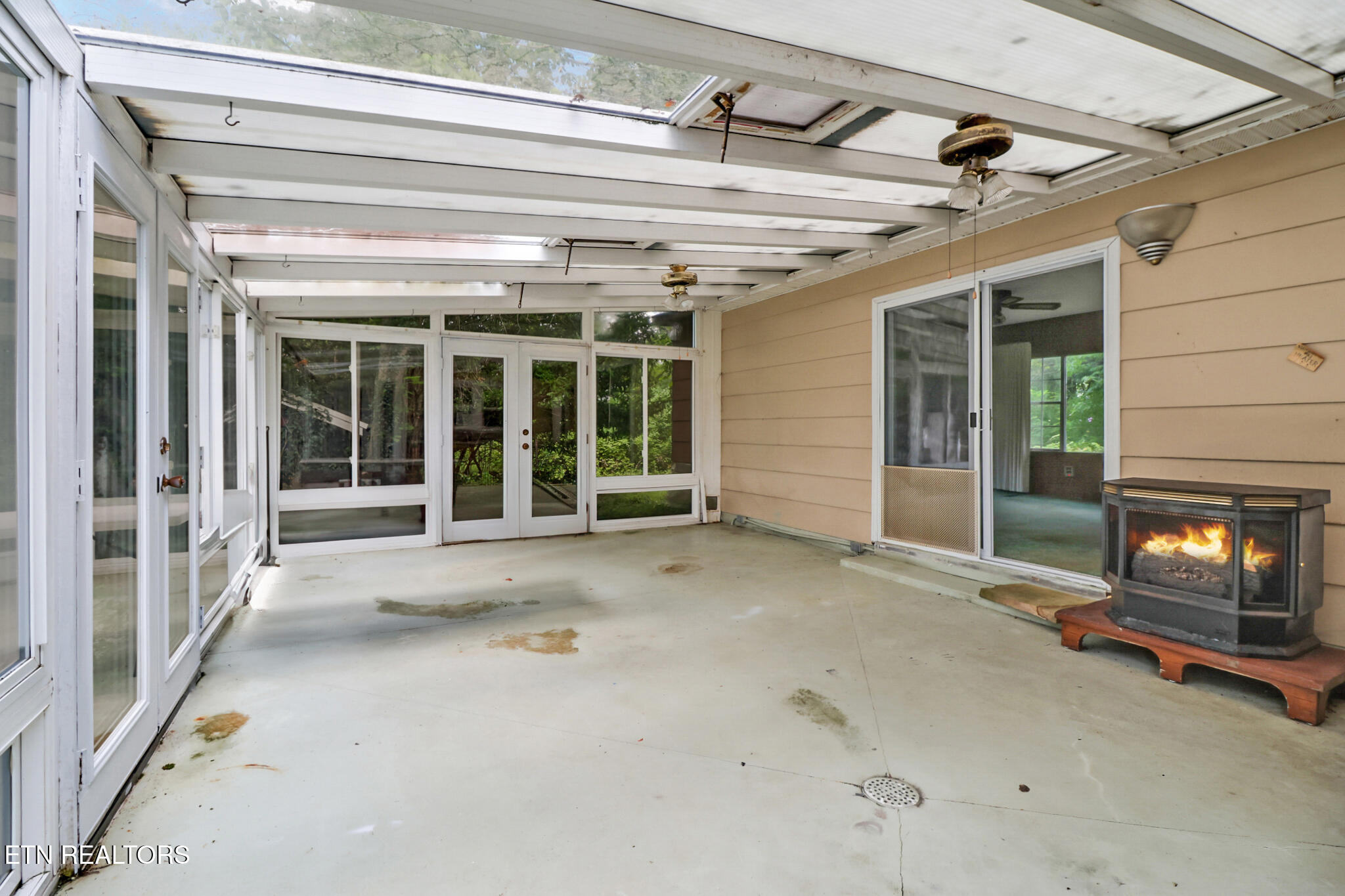 1230 Deep Draw Road Crossville, TN 38555 - Photo 13 of 45 if1a9934-if1a9938_optional