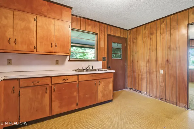 $398,000 | 1230 Deep Draw Road, Crossville, TN 38555