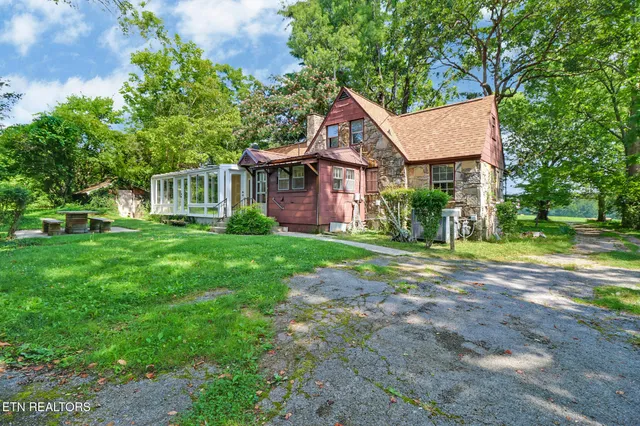 $398,000 | 1230 Deep Draw Road, Crossville, TN 38555