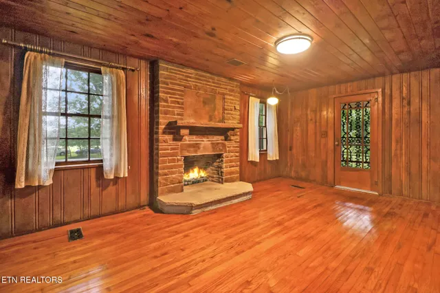 $398,000 | 1230 Deep Draw Road, Crossville, TN 38555