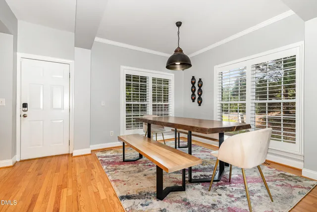 a view of a livingroom with furniture and window