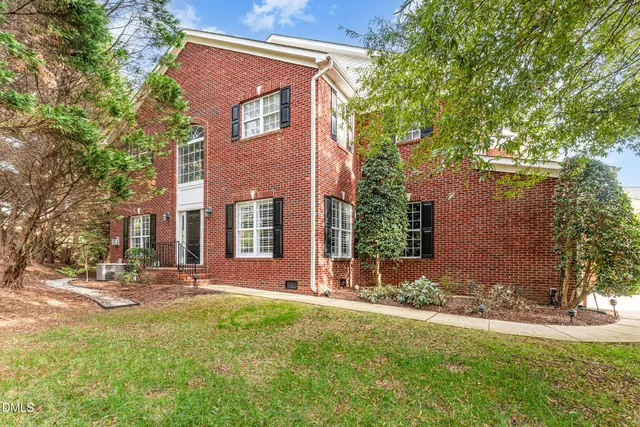 a front view of house with yard