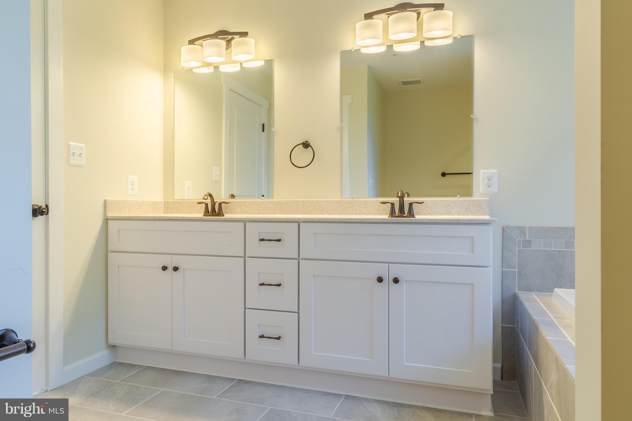 3831 Ridge Road Westminster, MD 21157 - Photo 18 of 28 Bath (Master)