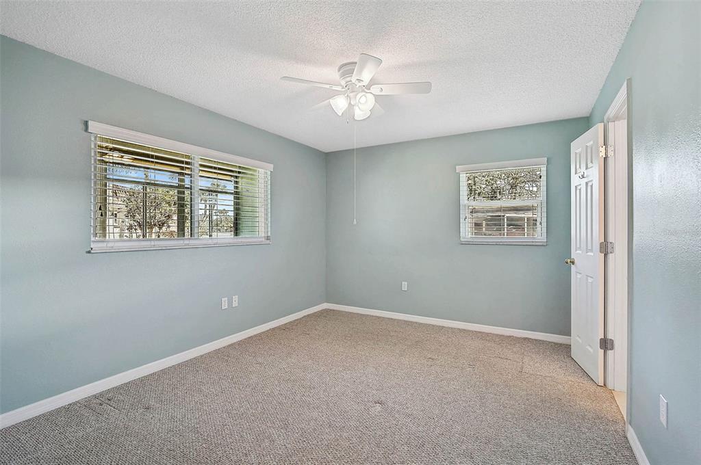 602 Park Circle Bradenton, FL 34207 - Photo 13 of 34 a view of an empty room with a window
