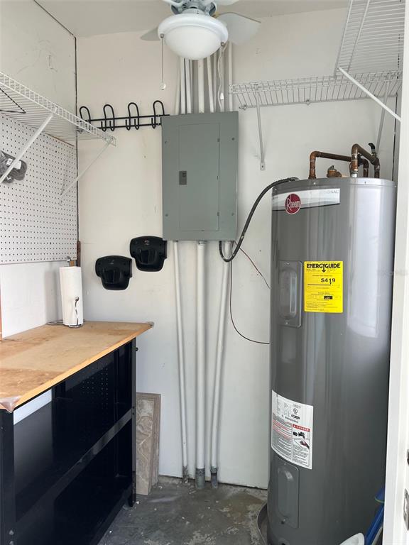 602 Park Circle Bradenton, FL 34207 - Photo 25 of 34 a bathroom with a sink and a mirror