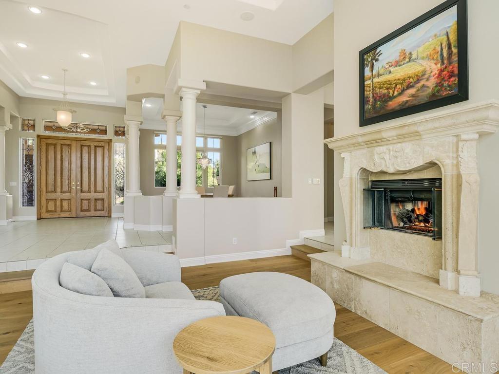 2737 Dos Lomas Fallbrook, CA 92028 - Photo 13 of 75 Living Room