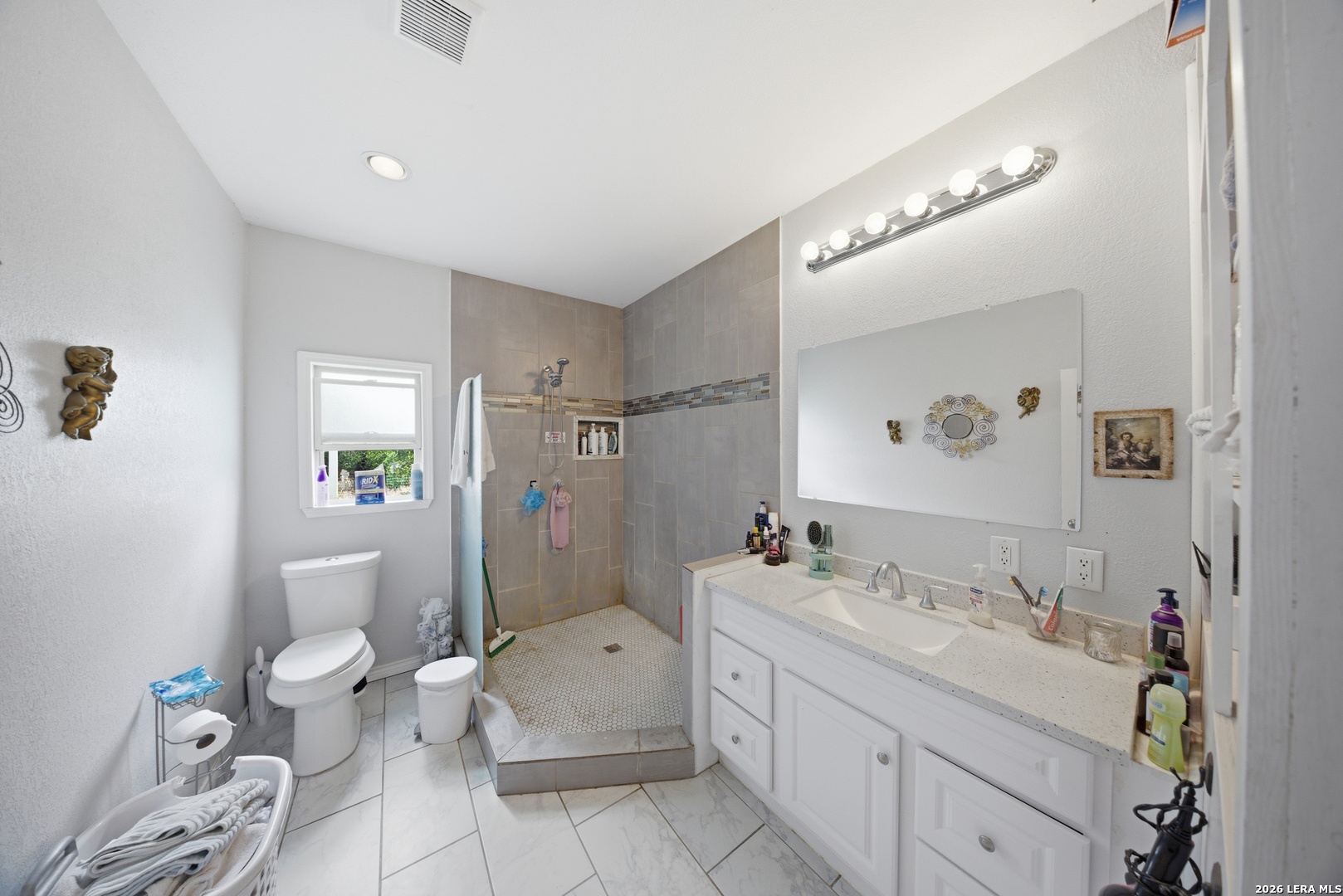 14090 Ted Williams Road Atascosa, TX 78002 - Photo 16 of 42