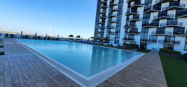 $2,650 | 5300 Paseo Boulevard, Unit 710, Doral, FL 33166
