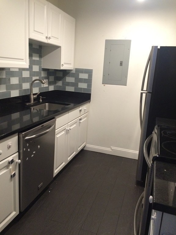 4 Charlesgate East, Unit 301 Boston, MA 02215 - Photo 8 of 16