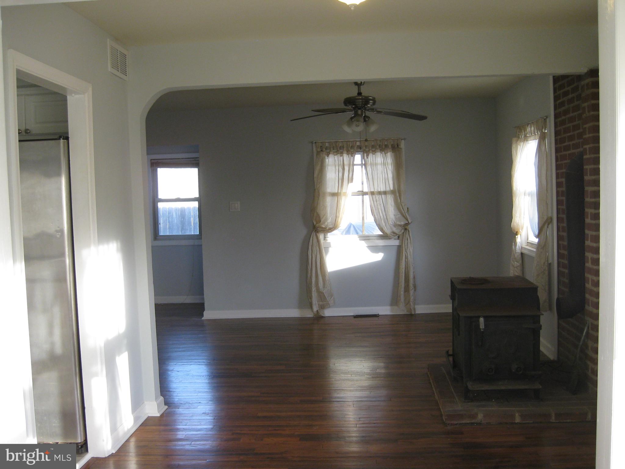 14 Lea Road New Castle, DE 19720 - Photo 11 of 21 Looking from sunroom into the living room