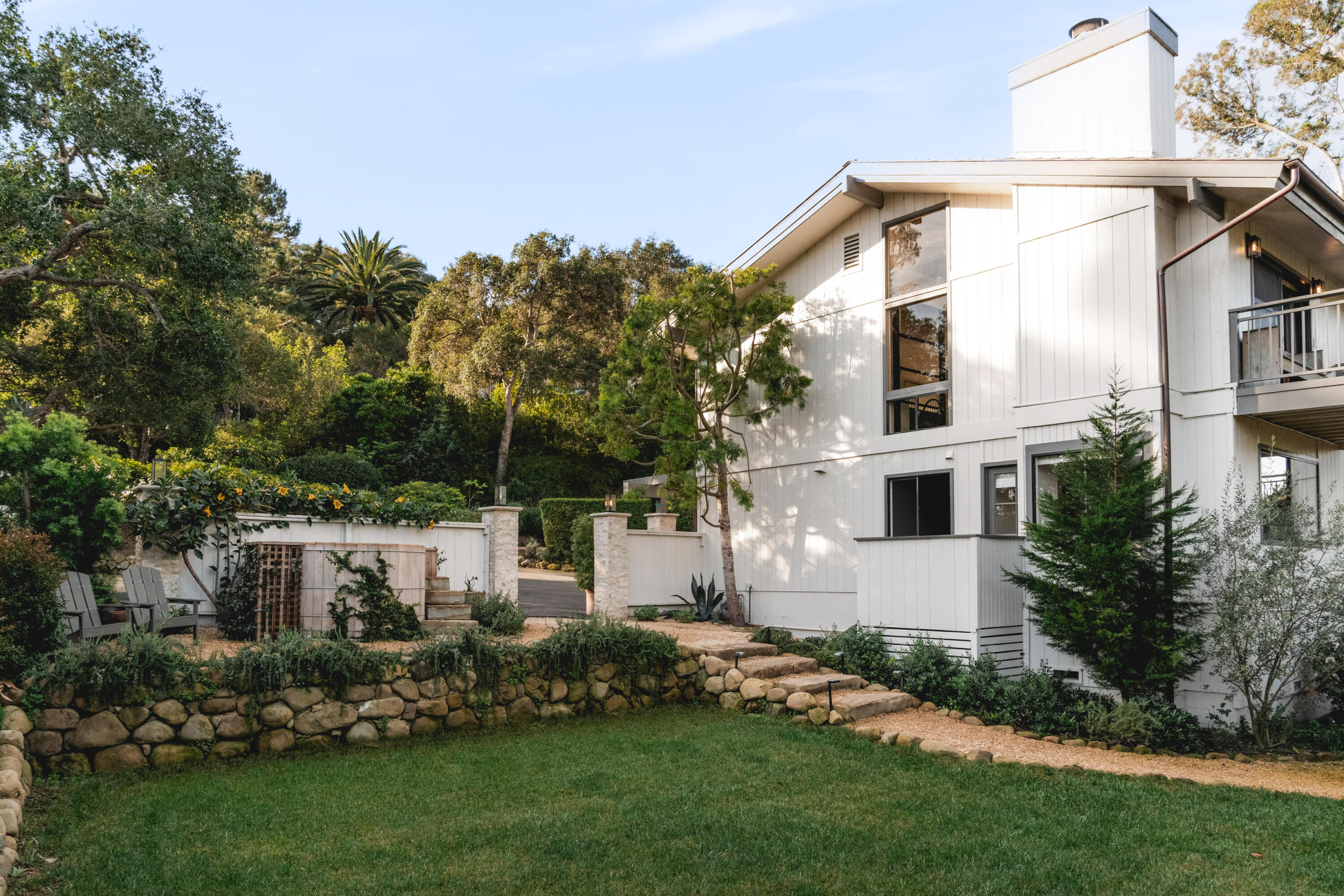 395 Woodley Road Montecito, CA 93108 - Photo 32 of 36 .