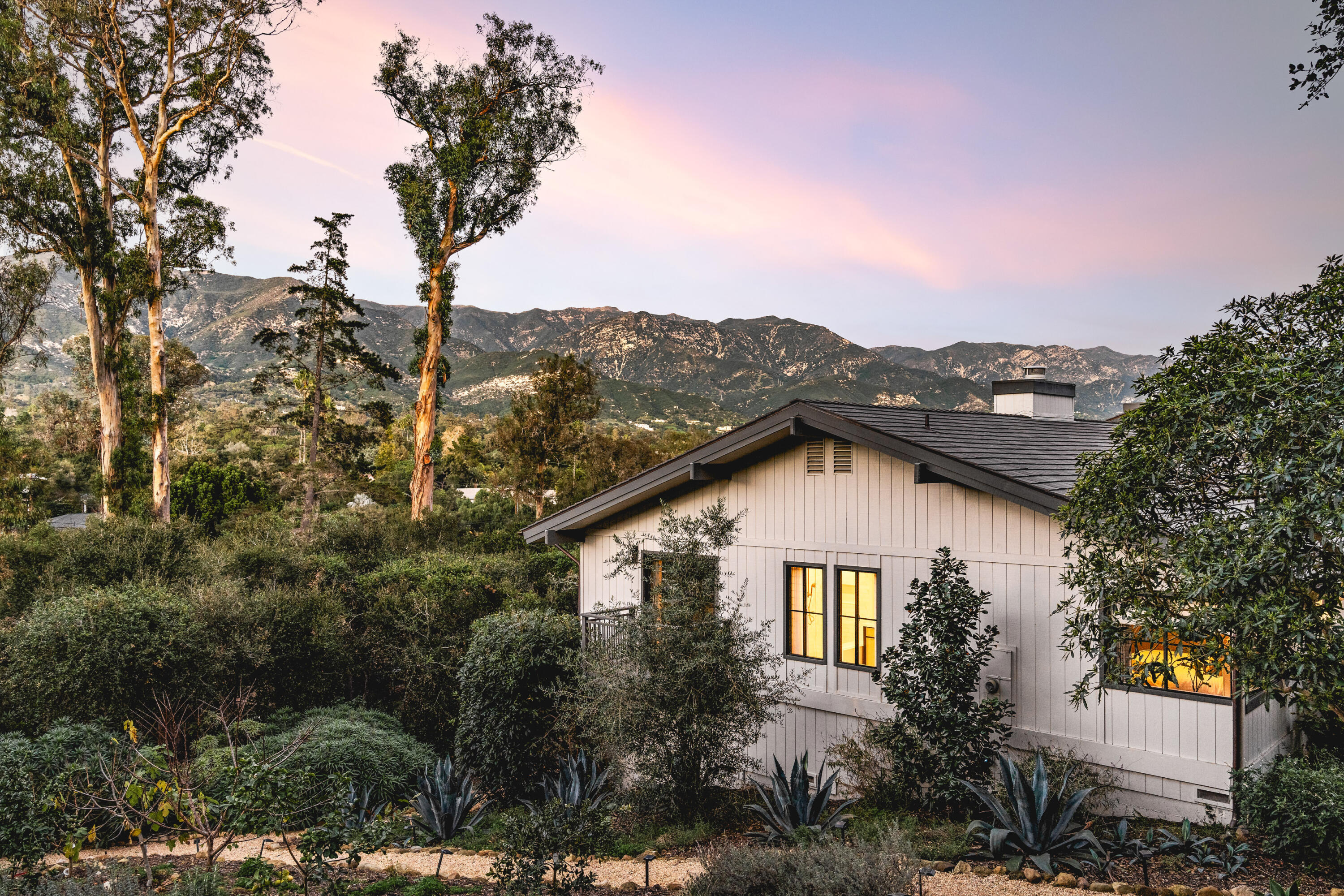 395 Woodley Road Montecito, CA 93108 - Photo 35 of 36 .