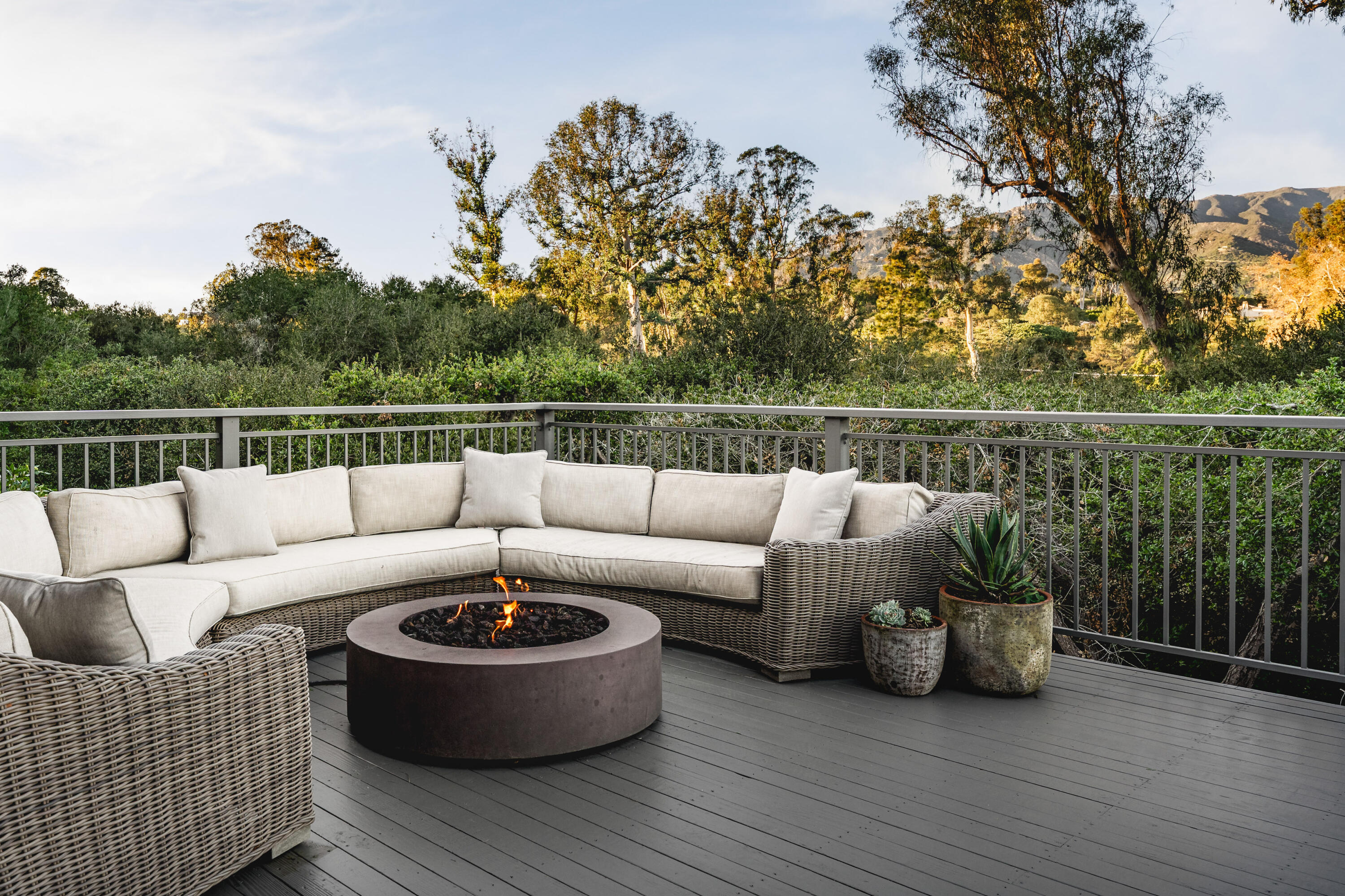 395 Woodley Road Montecito, CA 93108 - Photo 7 of 36 .